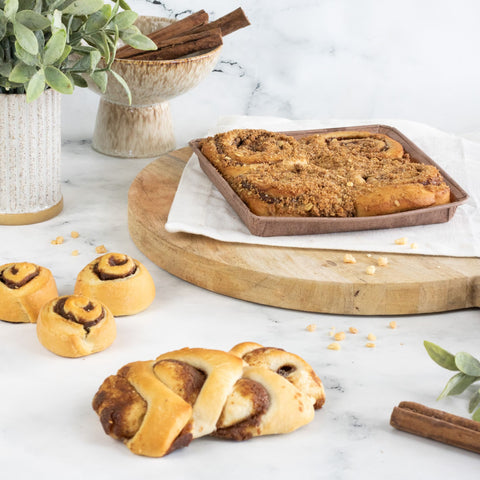 Cinnamon Bun Sharing Square | 18 Pack