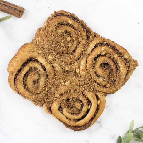 Cinnamon Bun Sharing Square | 18 Pack