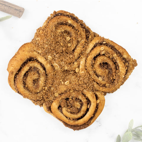 Cinnamon Bun Sharing Square | 18 Pack